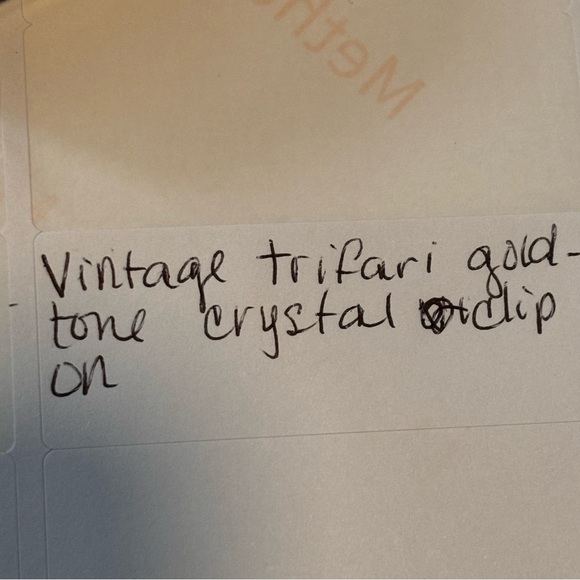 Trifari vintage crystal large snowflake earrings gold tone - Picture 7 of 7